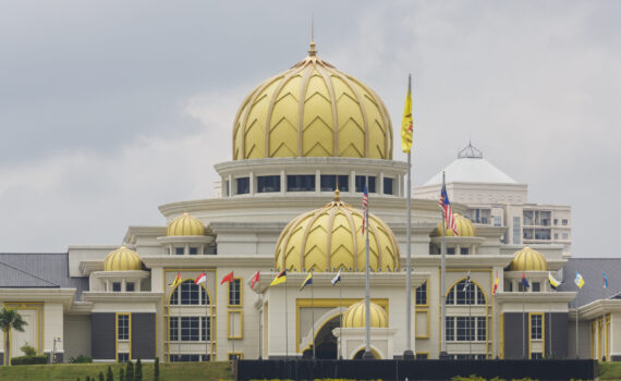 Kuala_Lumpur_Malaysia-Istana_Negara-Jalan-Duta-01